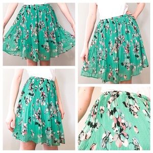 Elle Mint Floral Spring Pleated Skirt